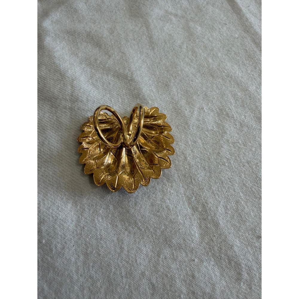 Vintage Gold Tone Leaf‎ Scarf Clip Botanical Scalloped Textured Accessory - Picture 2 of 3